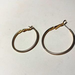 Gold tone and silver tone hoop earrings Gently owned #1421